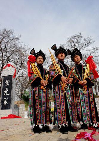 苗王庙里供奉的是谁？