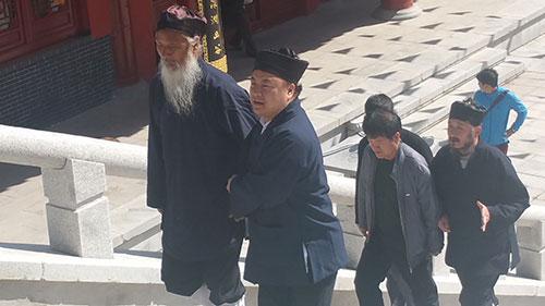 中国道协会长任法融视察宝鸡龙门洞