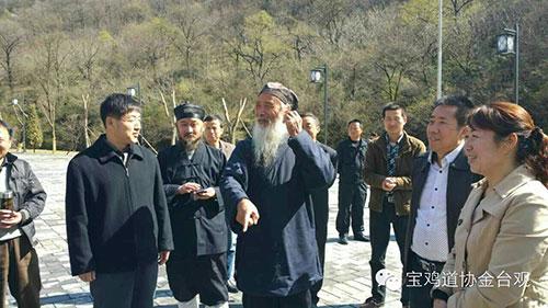 中国道协会长任法融视察宝鸡龙门洞