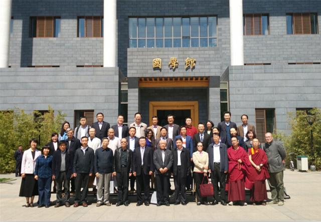 从刀尖到绿荫的舞蹈 魏德东宗教评论结集出版