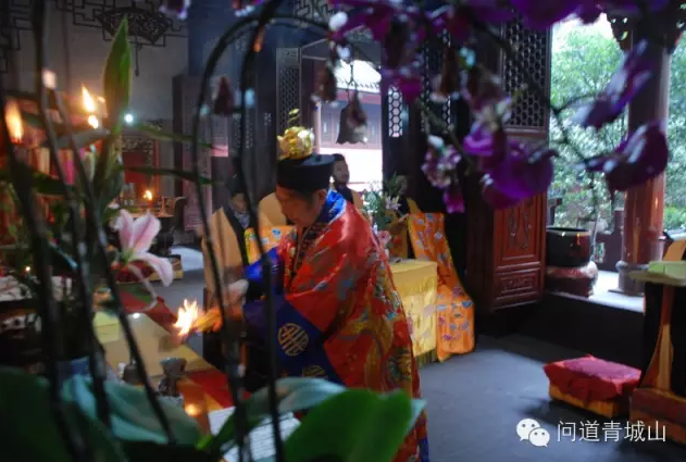 九皇盛会约九月 吃穿方面有讲究