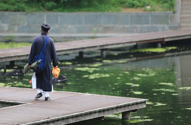 【弘道读经会】修行是天下至私又至公的事