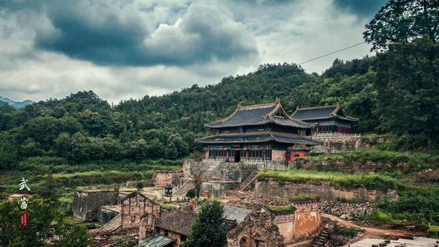 二月二：仲春遘时雨，东方苍龙现