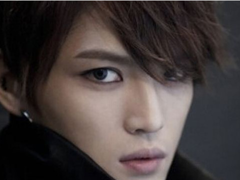 面相分析容易有家暴的男人眉毛