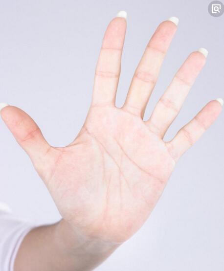 手相解析财运线与成功线相交会好吗