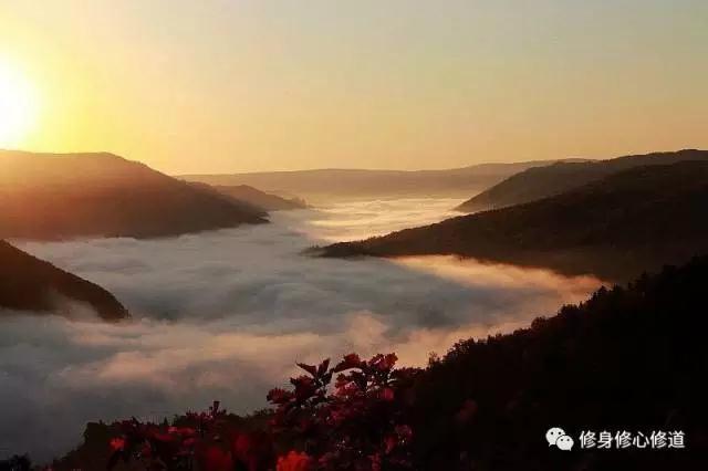 普通的石头可变不了孙猴子,首先要受日月精华才行