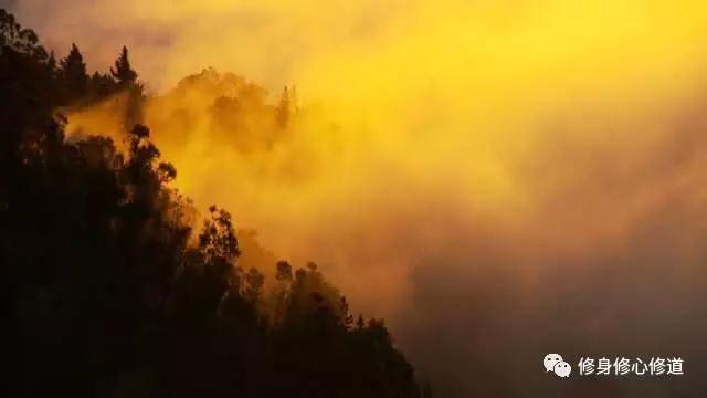 普通的石头可变不了孙猴子,首先要受日月精华才行