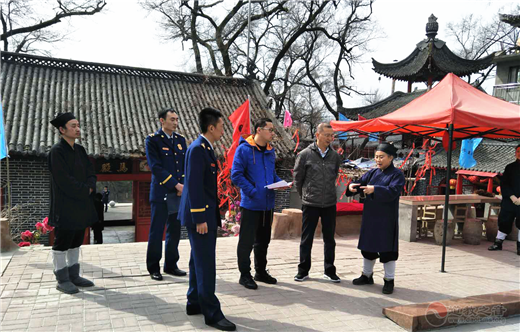 吉林省通化市消防人员检查玉皇阁消防安全