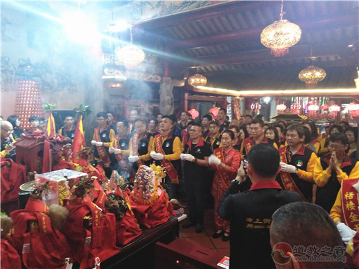 台湾妈祖信众到福建漳州上街天后宫进香交流