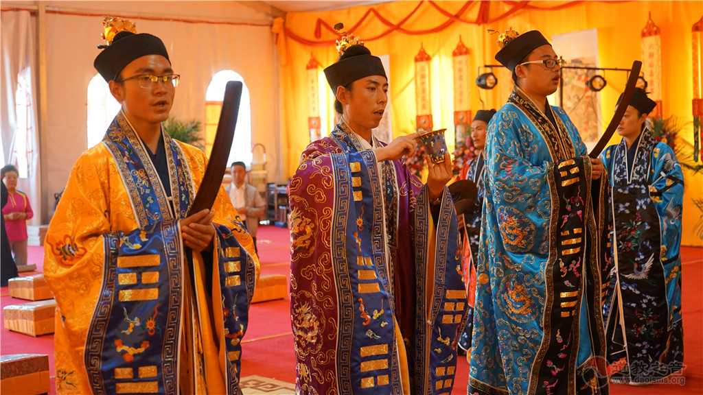 通渭湛龙观第三届超度祈福法会举行请水荡秽等科仪