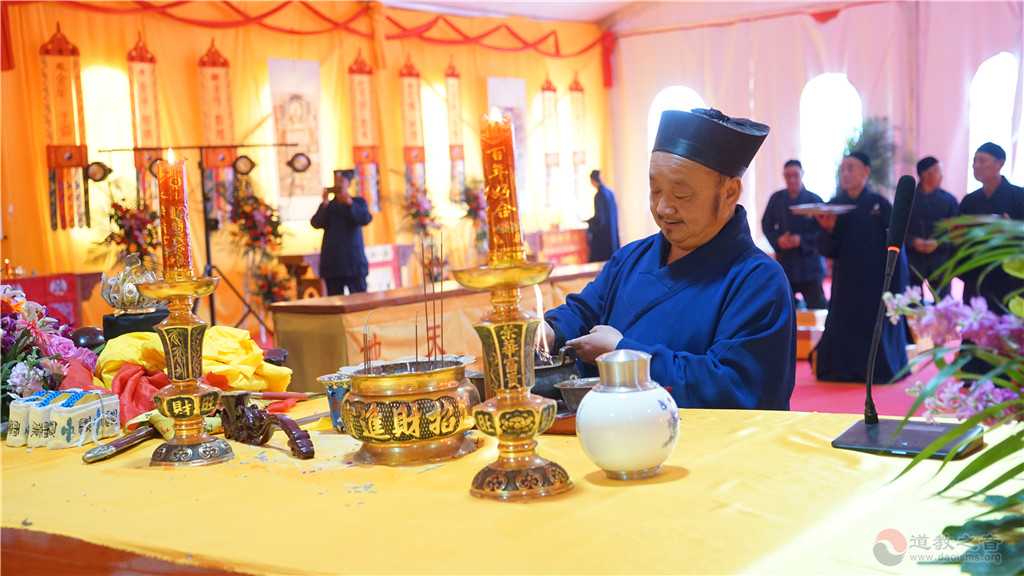 通渭湛龙观第三届超度祈福法会举行度人总朝等科仪
