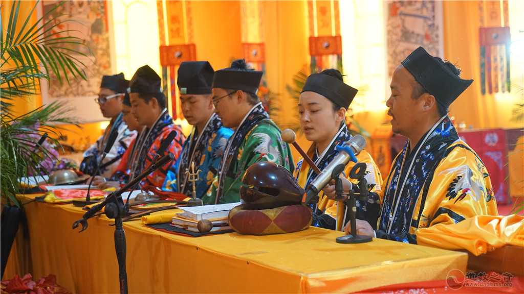 通渭湛龙观第三届超度祈福法会举行度人总朝等科仪