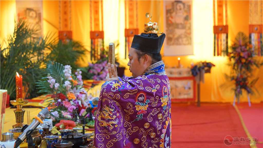 通渭湛龙观第三届超度祈福法会举行度人总朝等科仪