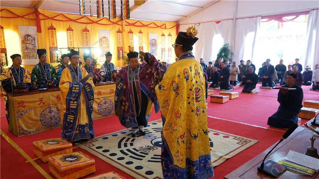 通渭湛龙观第三届超度祈福法会举行度人总朝等科仪
