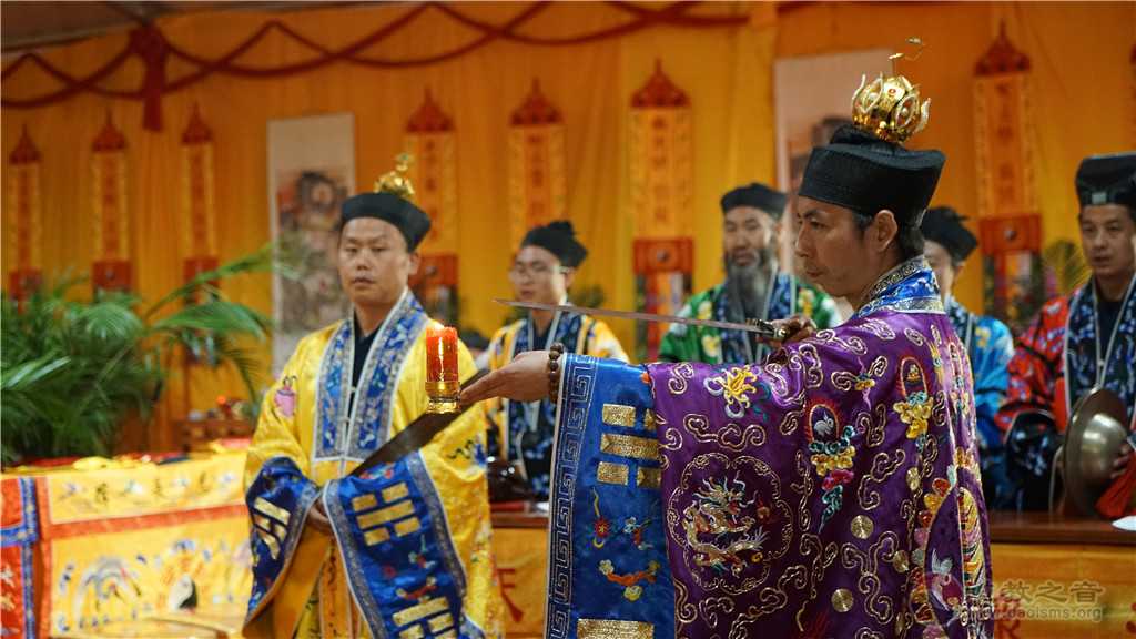 通渭湛龙观第三届超度祈福法会举行度人总朝等科仪