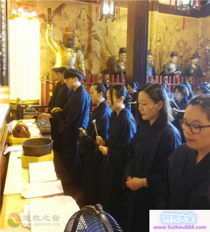 上海城隍庙第六期皈依弟子诵经班结业