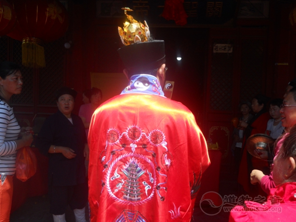 山西大同市浑源县老城老爷庙举行庙会活动