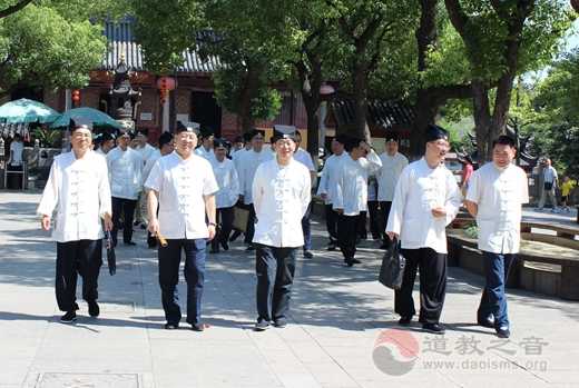 上海道教协会姚树良副会长一行参访苏州玄妙观