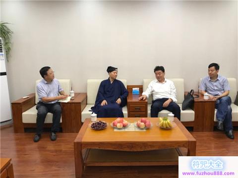 安徽省政协民宗委主任万以学到省道协走访调研