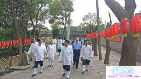 中国道教协会副会长吴诚真道长一行参访白龙观