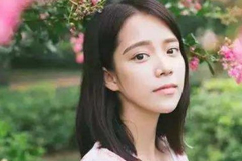 山根低陷的女面相看命运的凶吉