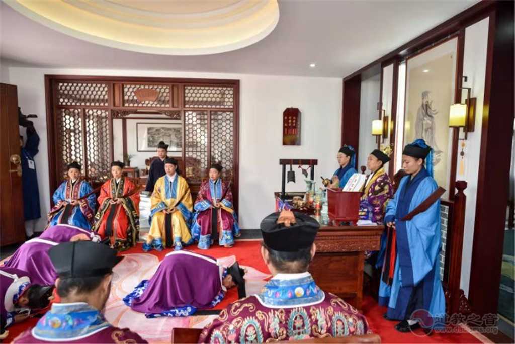 戊戌年南岳衡山道院传戒活动举行给牒送师科仪