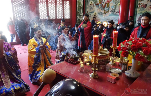 陕西榆林市道协榆阳区道协在黑龙潭道观举行冠巾仪式