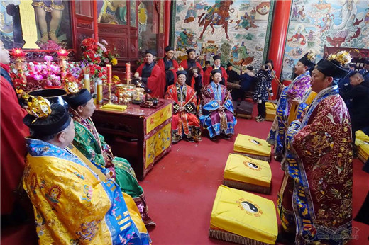 陕西榆林市道协榆阳区道协在黑龙潭道观举行冠巾仪式