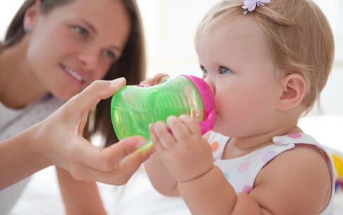 揭秘：宝宝睡觉出汗原因