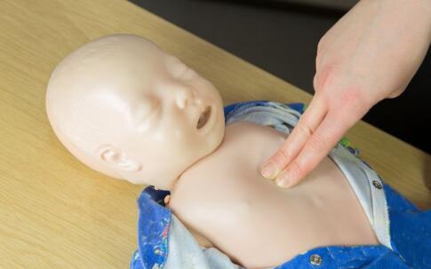 警觉：中暑后切勿这样处理！