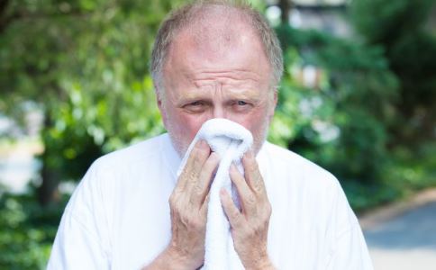 &ldquo;老来俏&rdquo;让白叟身心健康