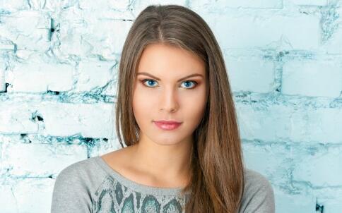 改动形象 从挑选时髦刘海开端