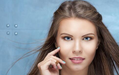 改动形象 从挑选时髦刘海开端