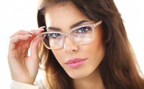 眼科专家教你装备电脑色彩