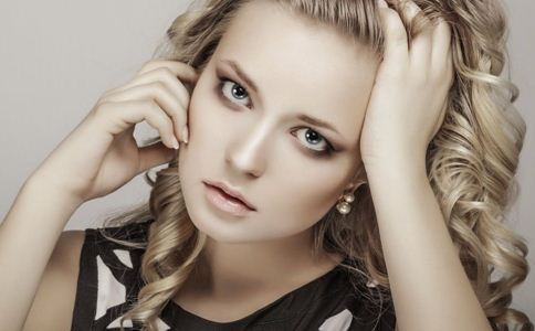 男人易越轨的10个高发期