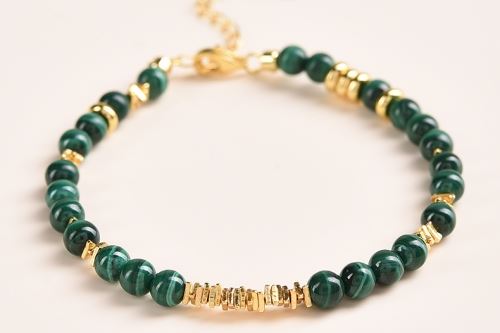 五行喜木的人佩带什么好