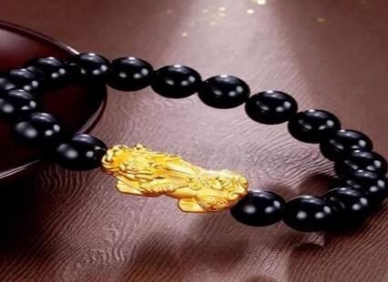 八字桃花，官星桃花为终身桃花！