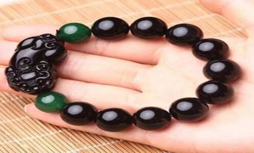 八字说伤官婚姻欠好怎样破，伤官伤尽的人没有爱情吗？