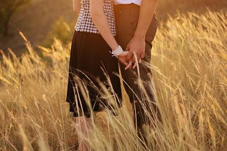 泉中水婚姻配对 泉中水命跟壁上土命配吗