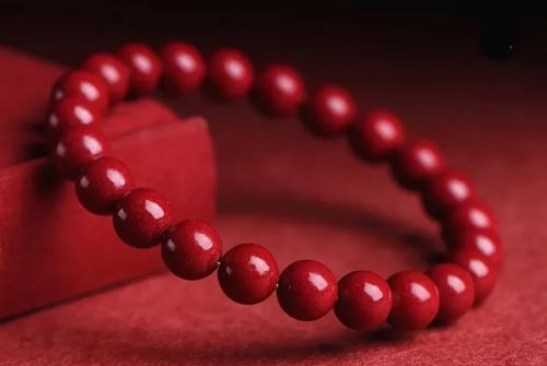 朱砂的色彩是鲜红好仍是暗红好啊