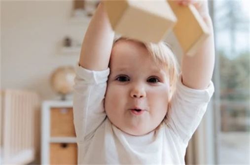 缺金土取名最旺女孩姓名 女孩名缺金缺土简略好听 缺金土取名最旺女孩姓名 女孩名缺金缺土简略好听
