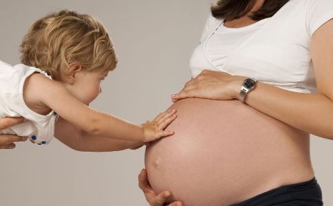 关爱乳房防备乳癌的好办法