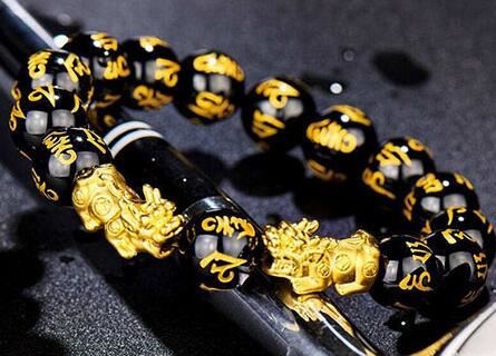 属龙女性2026年运势运程解析(2026年属龙人的全年运势女1976)