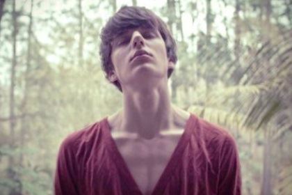 双子男的缄默沉静是为何