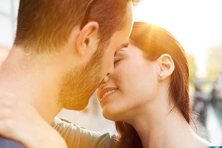 女属蛇男属蛇配吗