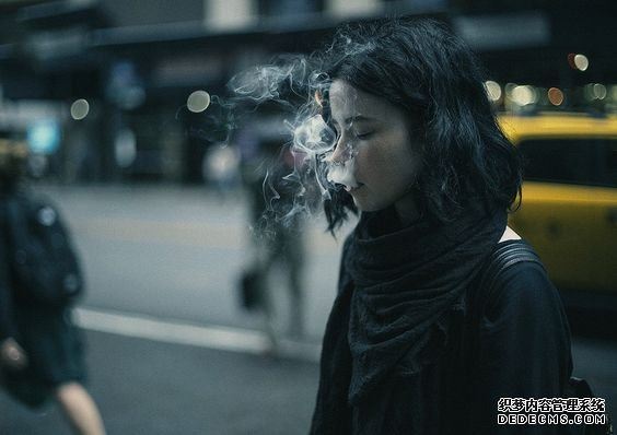 面临伪装者，你会挑选揭下他的面具吗？