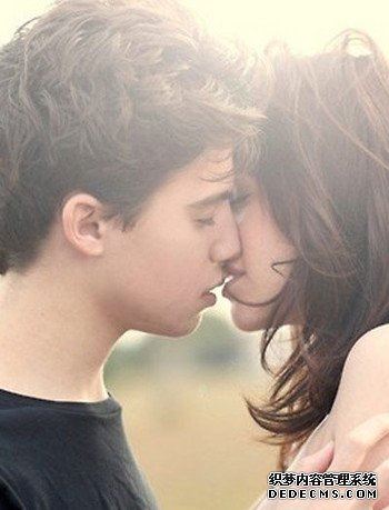 你能不能成为接吻小恶魔