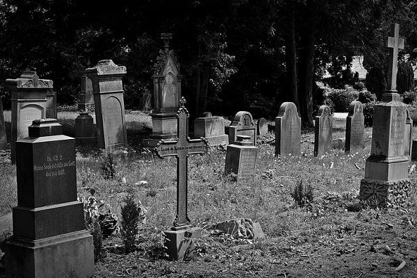 梦见打发死人什么意思 梦见打发死人预示什么