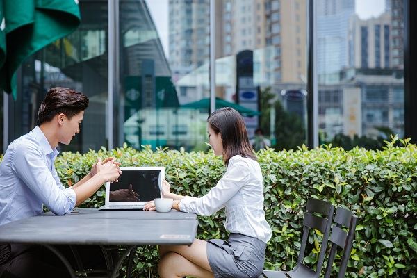 梦见活着的搭档死了什么意思 梦见活着的搭档死了预示什么