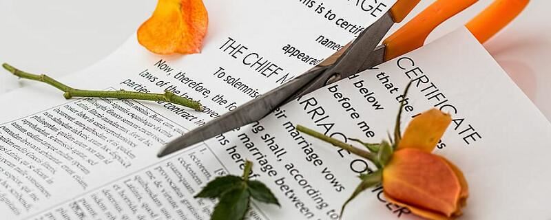 梦见老公有小三要离婚什么意思 梦见老公有小三要离婚预示什么